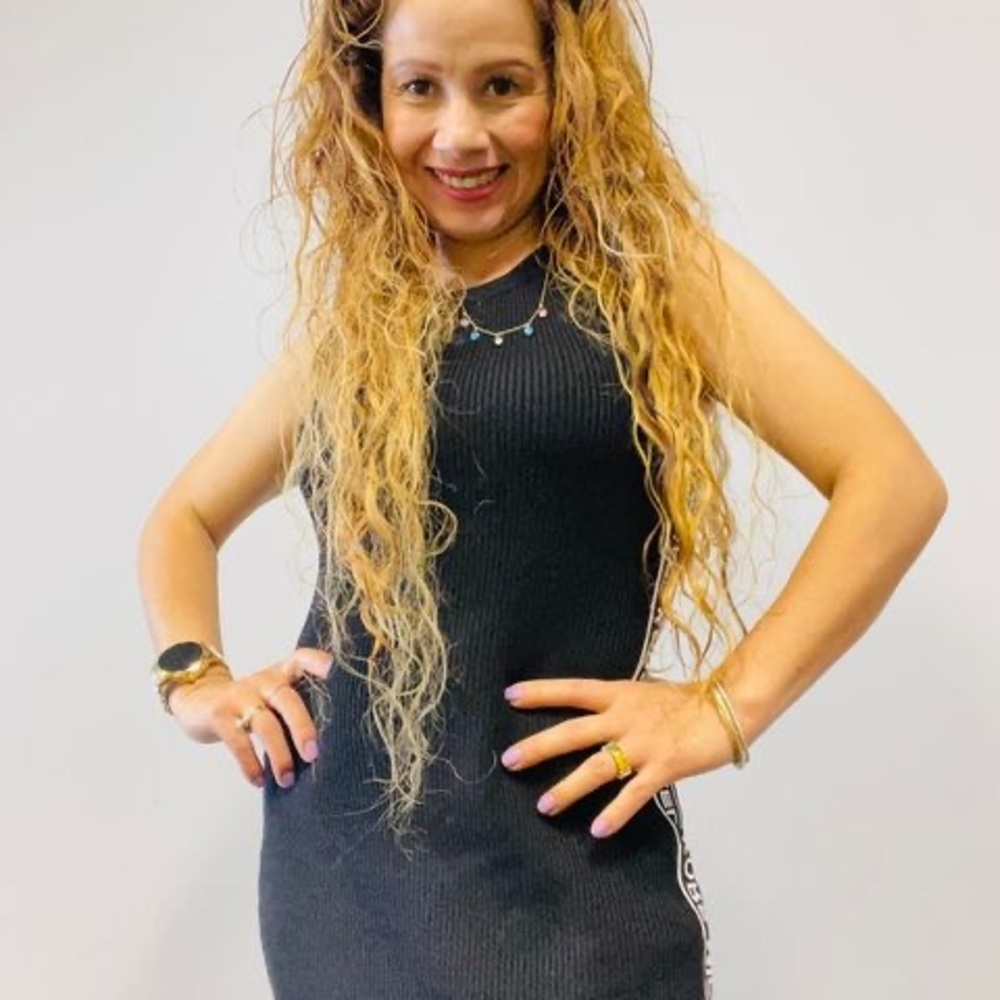 Meet your Posher, Claudia